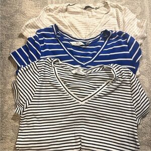 | BUNDLE of 3 | Vineyard Vines SS V-tees | women’s small